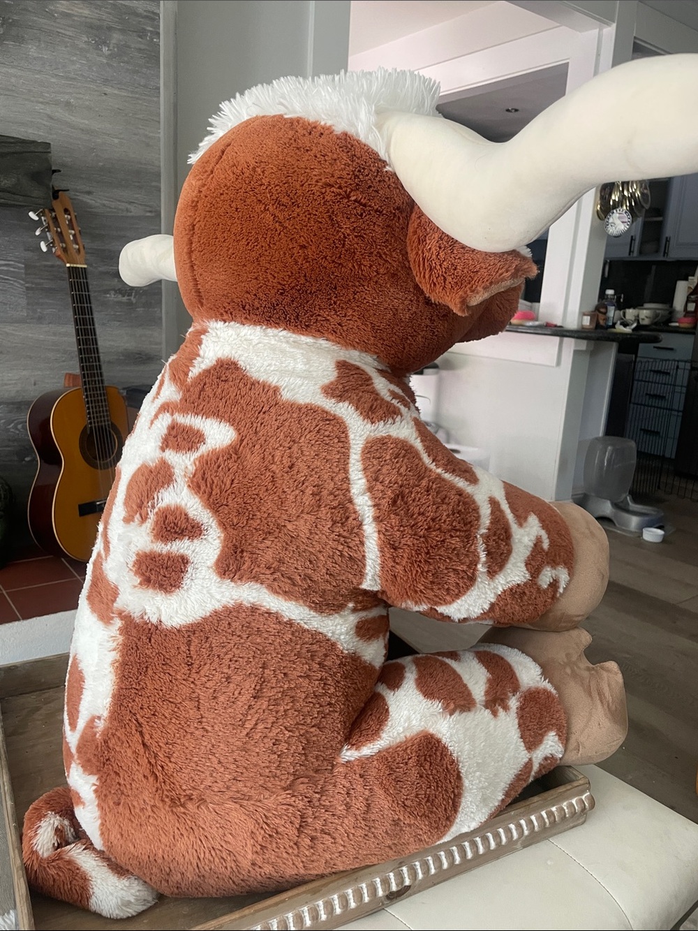 Build-A-Bear QQ GIANT  Brown and White Plush Bull.  Great condition tags - Picture 4 of 7